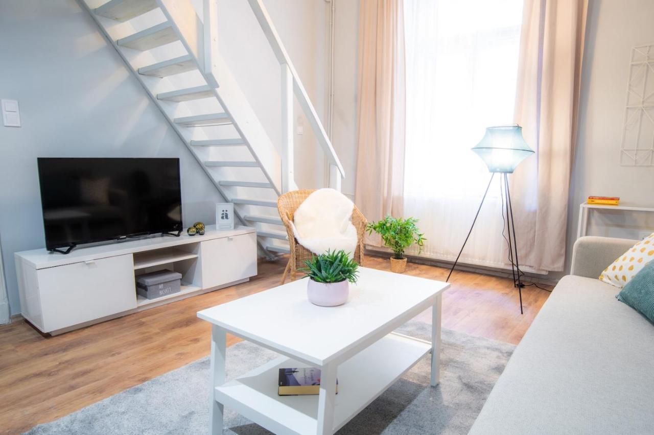 Apartment In Super Location M9 Budapest Exterior photo